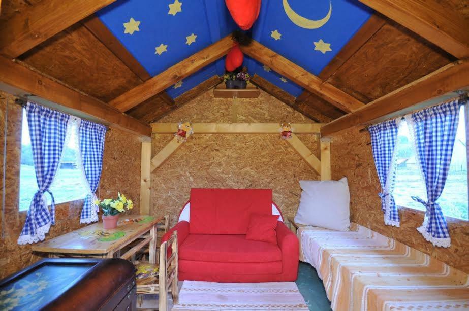 Penzion Pod Troma Korunami Červený Kláštor Exterior foto